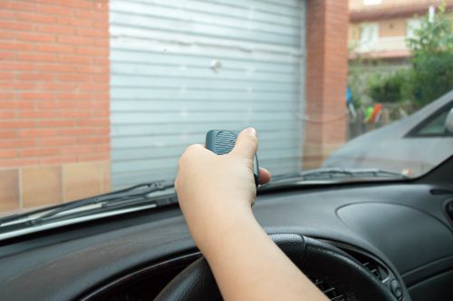 Reparar persianas metálicas de motor en Baix Guinardó Barcelona